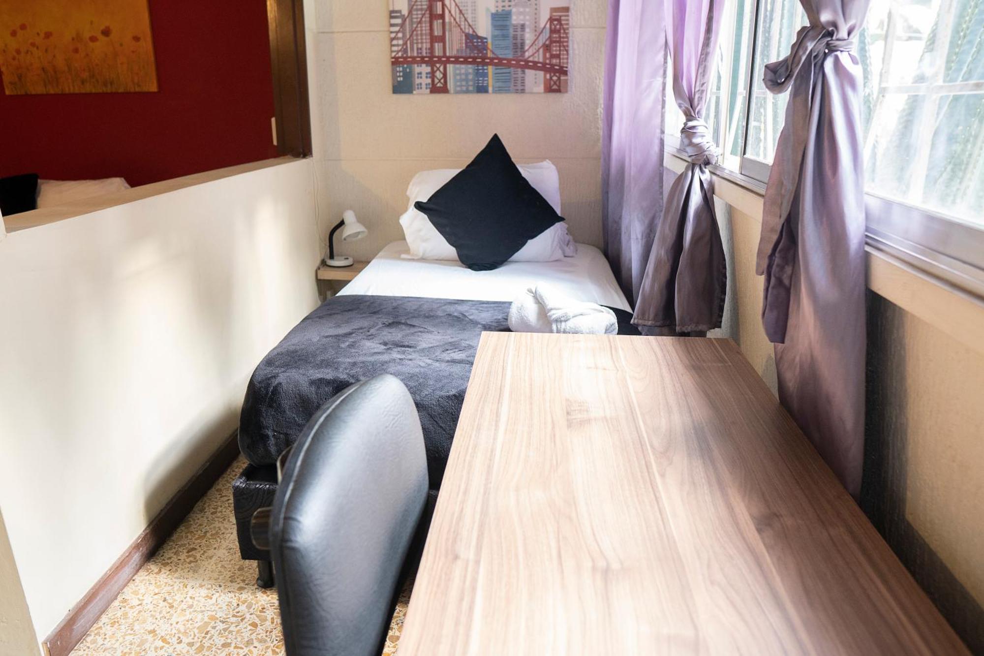 Buntes House-Casa Hotel Laureles-Estadio Меделин Екстериор снимка