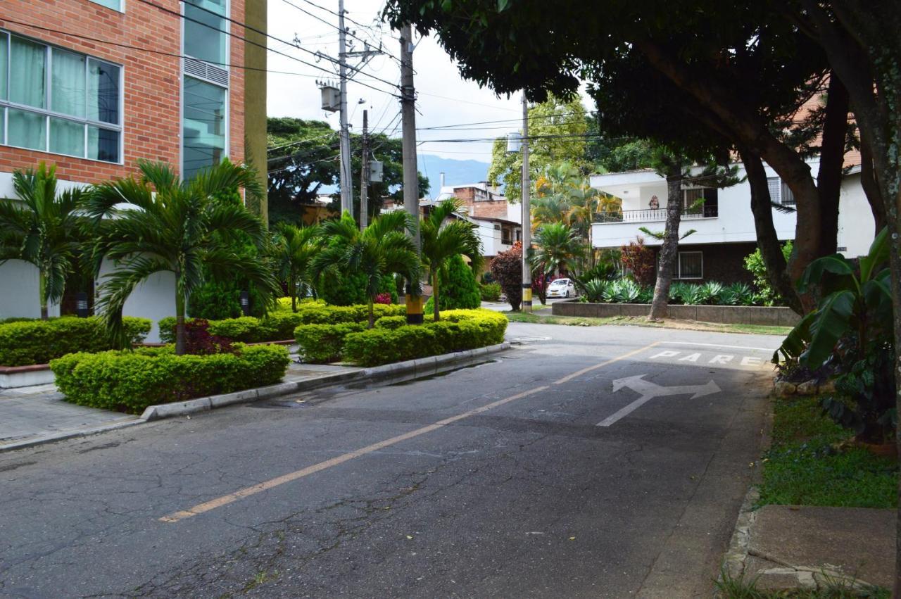 Buntes House-Casa Hotel Laureles-Estadio Меделин Екстериор снимка