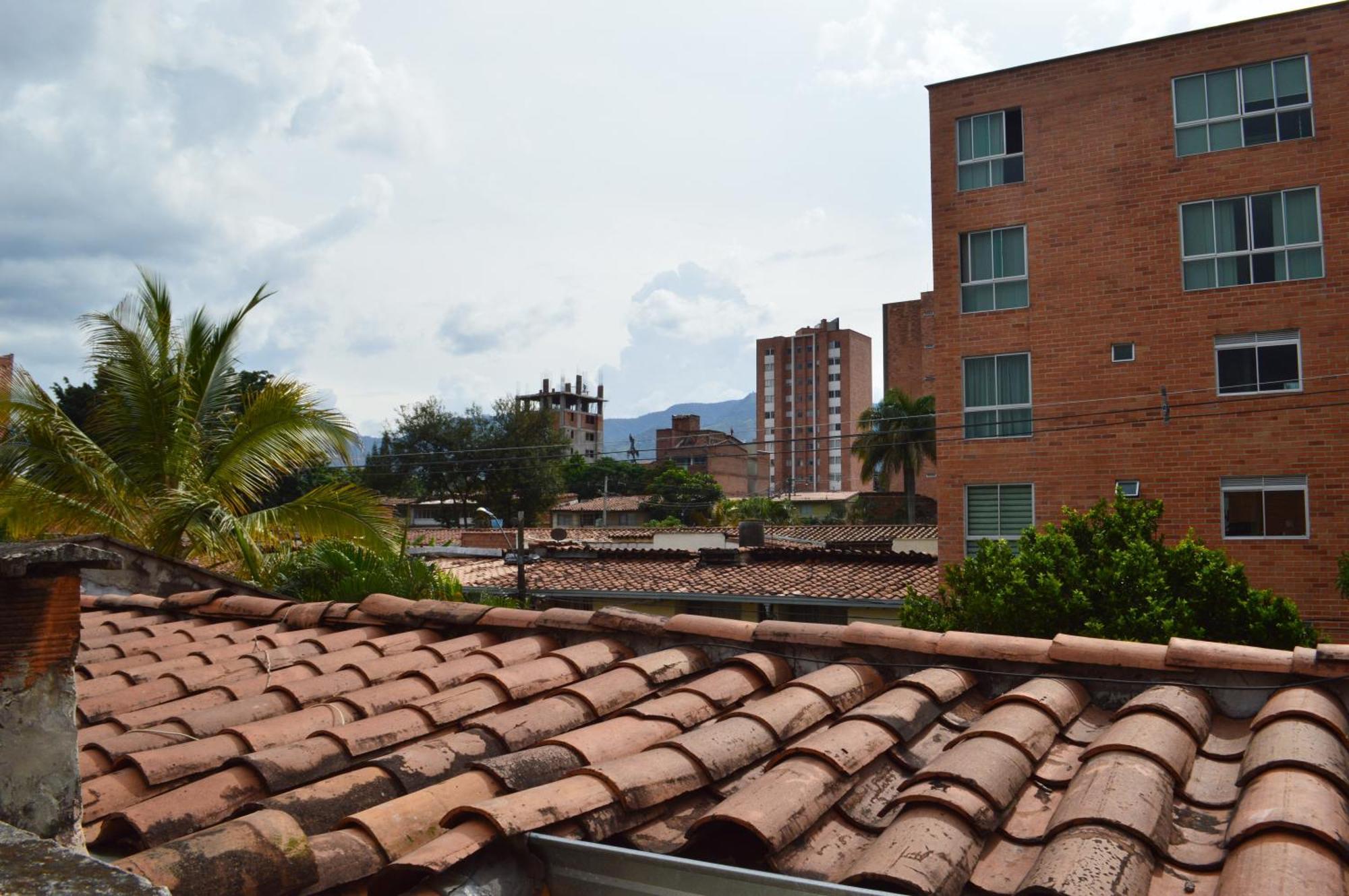 Buntes House-Casa Hotel Laureles-Estadio Меделин Екстериор снимка