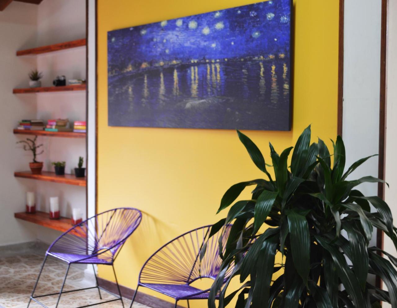 Buntes House-Casa Hotel Laureles-Estadio Меделин Екстериор снимка